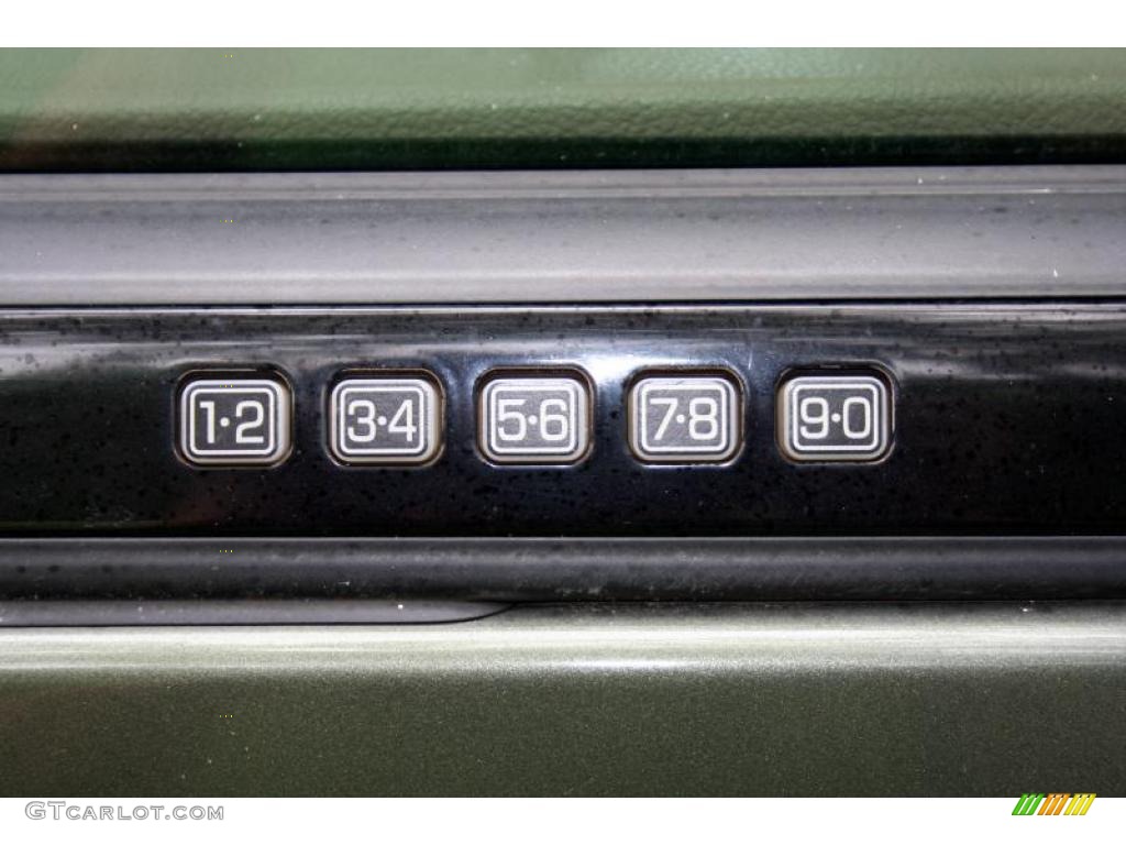 2003 Expedition Eddie Bauer 4x4 - Estate Green Metallic / Medium Parchment photo #27