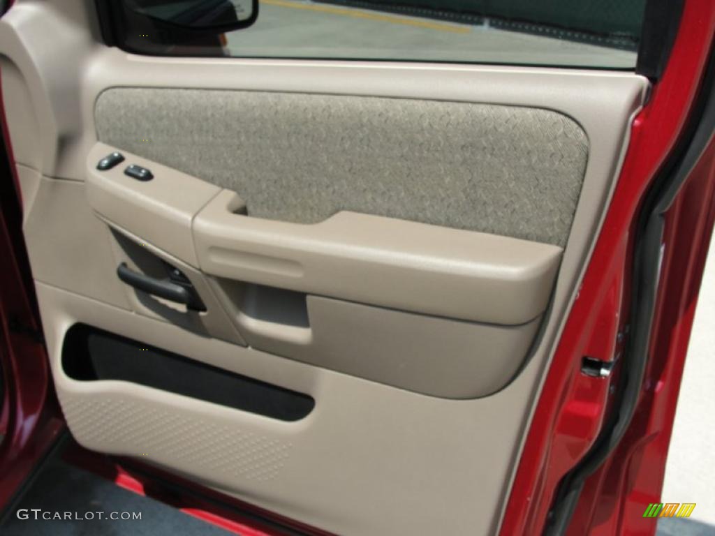 2004 Explorer XLS - Redfire Metallic / Medium Parchment photo #25