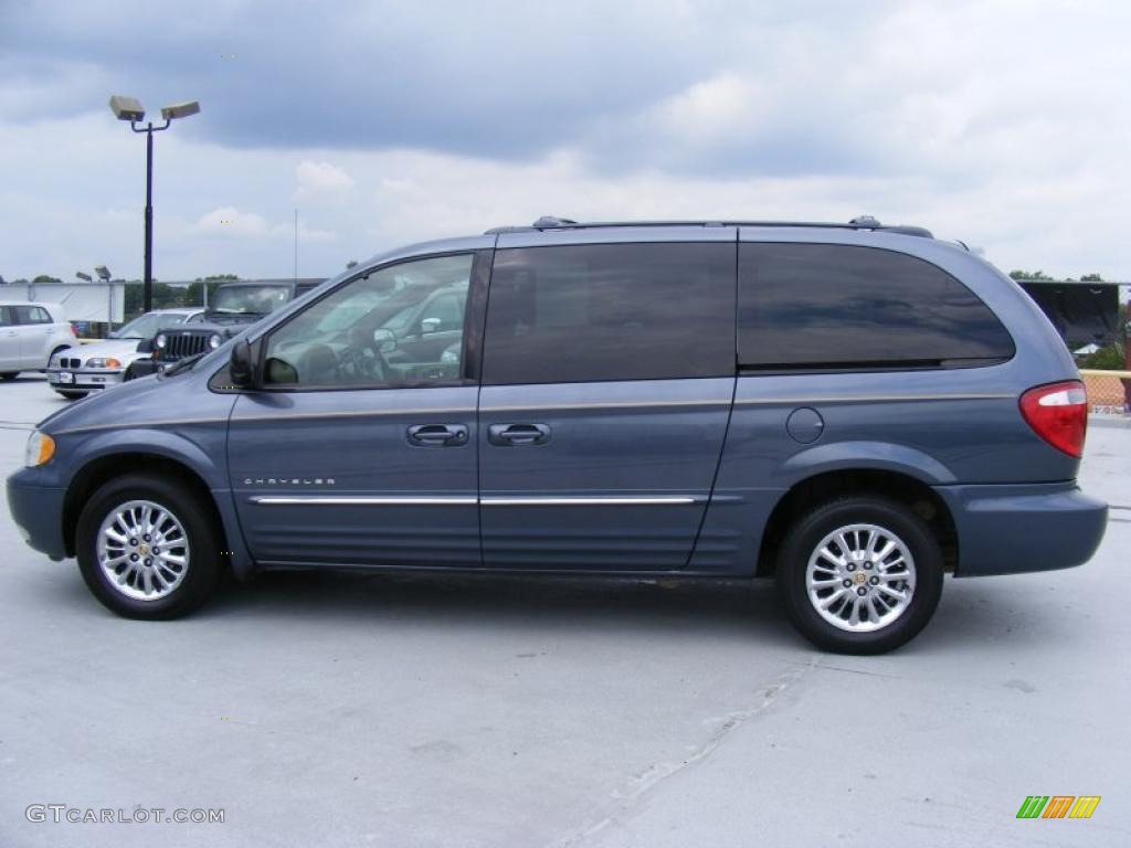 2001 Town & Country Limited - Sterling Blue Satin Glow / Taupe photo #8