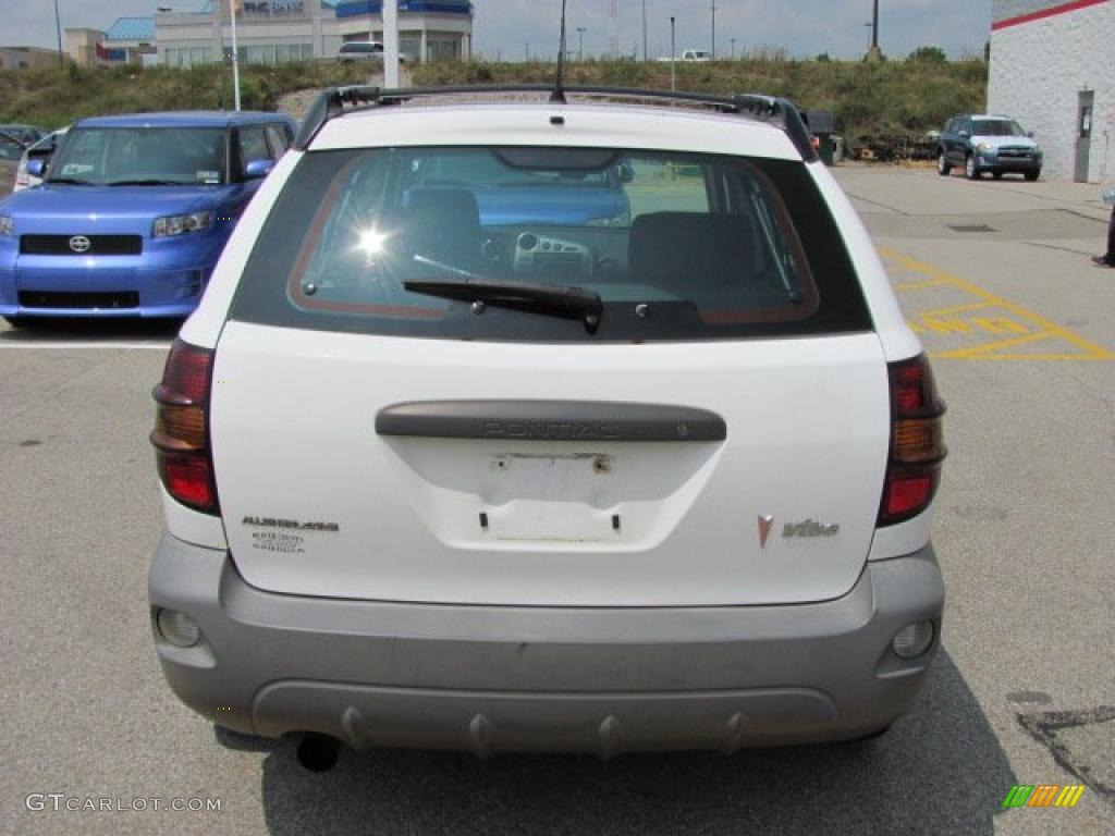 2003 Vibe AWD - Frost White / Graphite photo #5