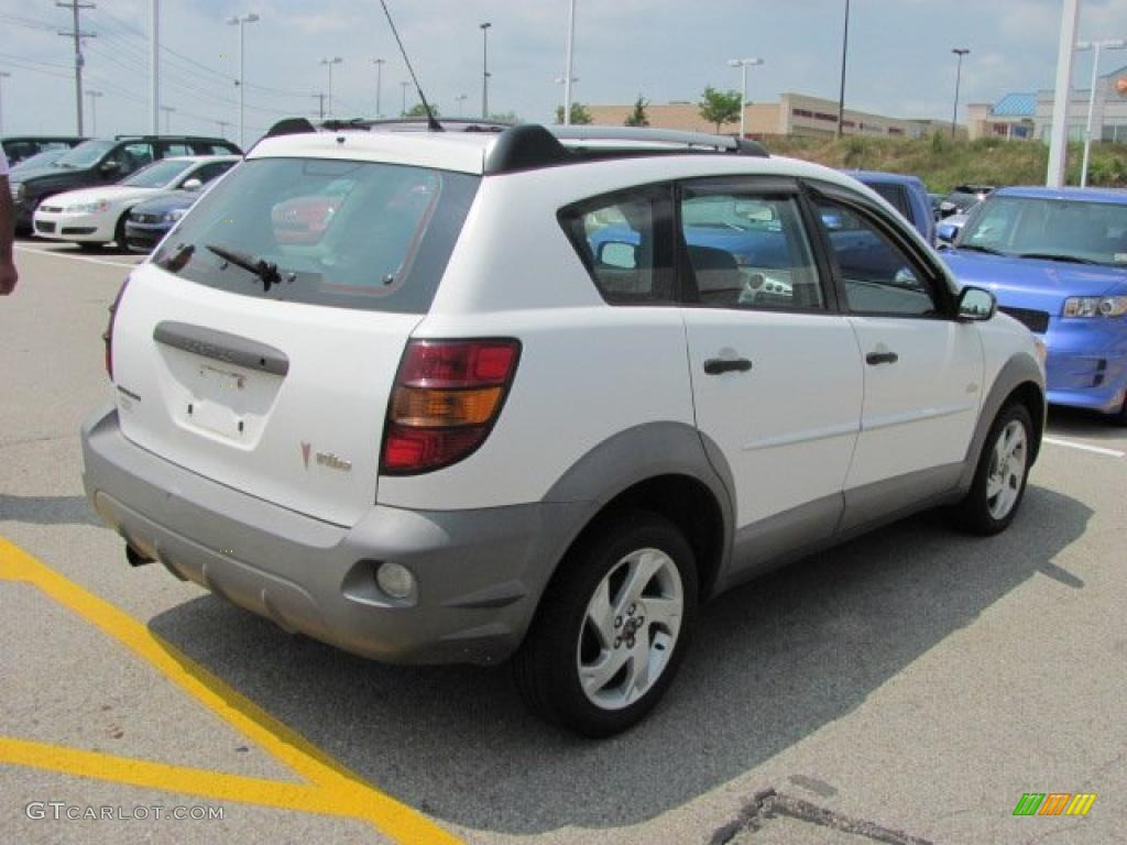 2003 Vibe AWD - Frost White / Graphite photo #6