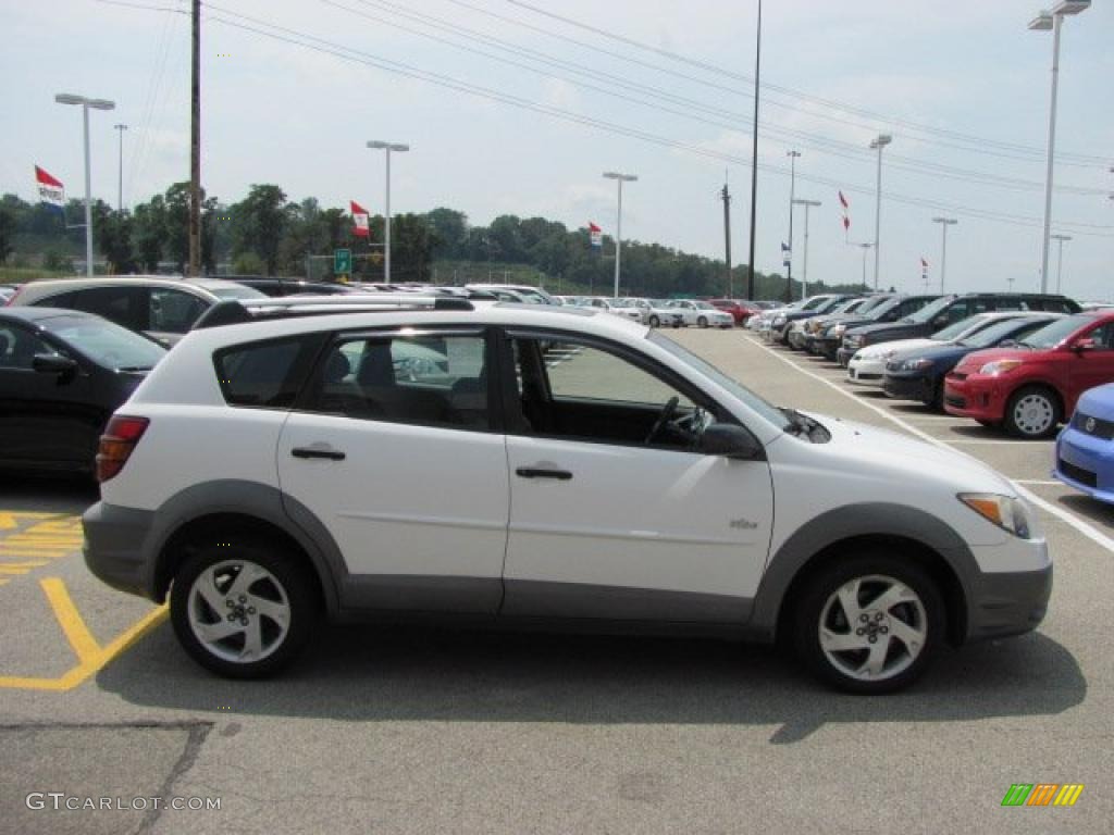 2003 Vibe AWD - Frost White / Graphite photo #7