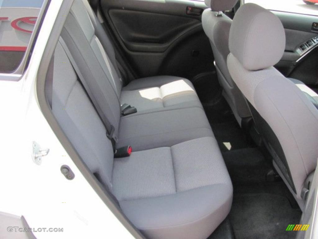 2003 Vibe AWD - Frost White / Graphite photo #16