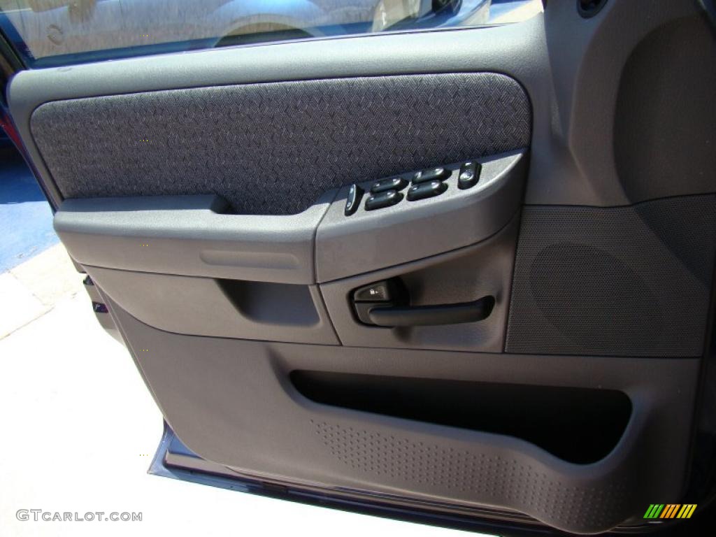 2003 Explorer XLS - True Blue Metallic / Graphite Grey photo #20