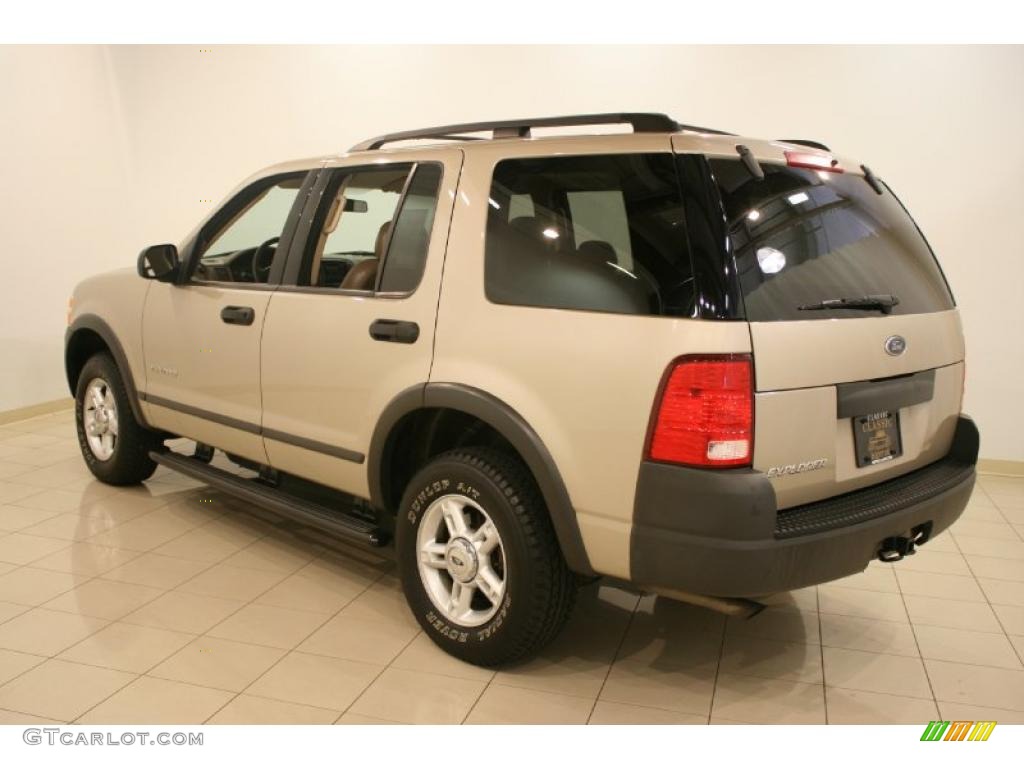 2004 Explorer XLS 4x4 - Pueblo Gold Metallic / Medium Parchment photo #5