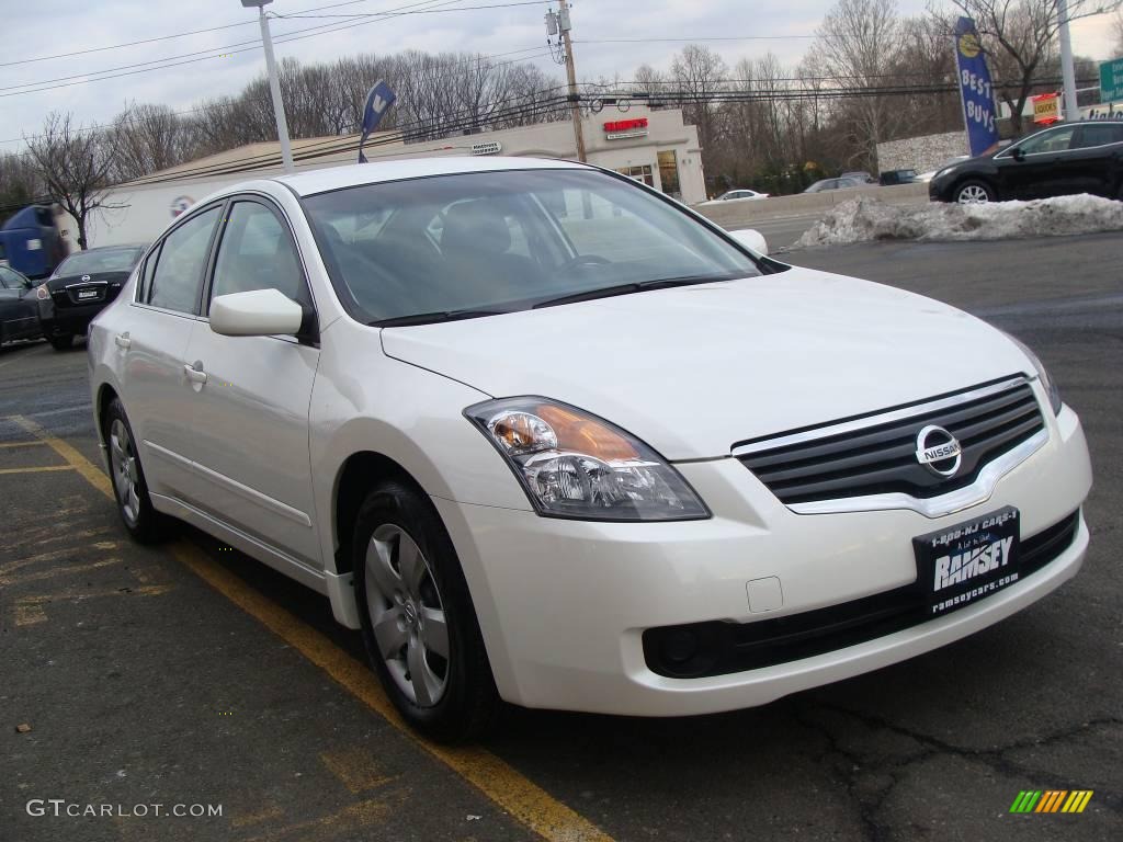 2008 Altima 2.5 S - Winter Frost Pearl / Charcoal photo #3