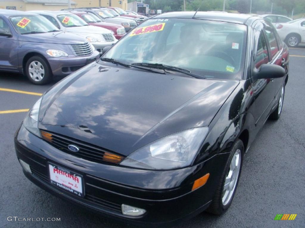 Pitch Black Ford Focus