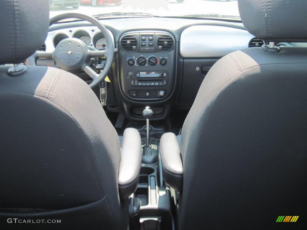 2005 PT Cruiser Convertible - Cool Vanilla White / Dark Slate Gray photo #9