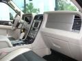 2008 Black Lincoln Navigator Limited Edition 4x4  photo #18