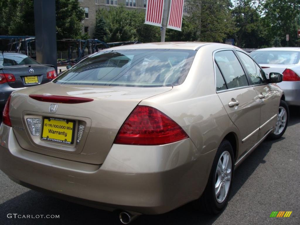 2007 Accord EX Sedan - Desert Mist Metallic / Ivory photo #3