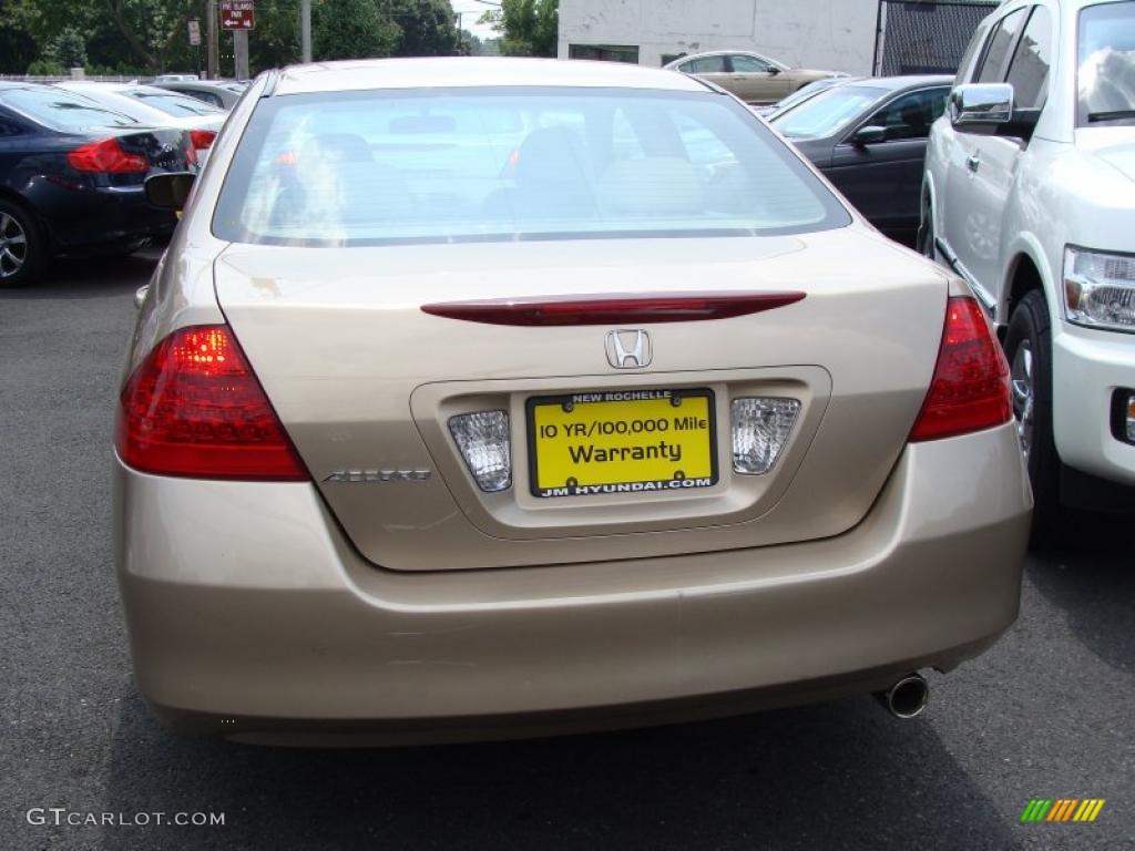 2007 Accord EX Sedan - Desert Mist Metallic / Ivory photo #4