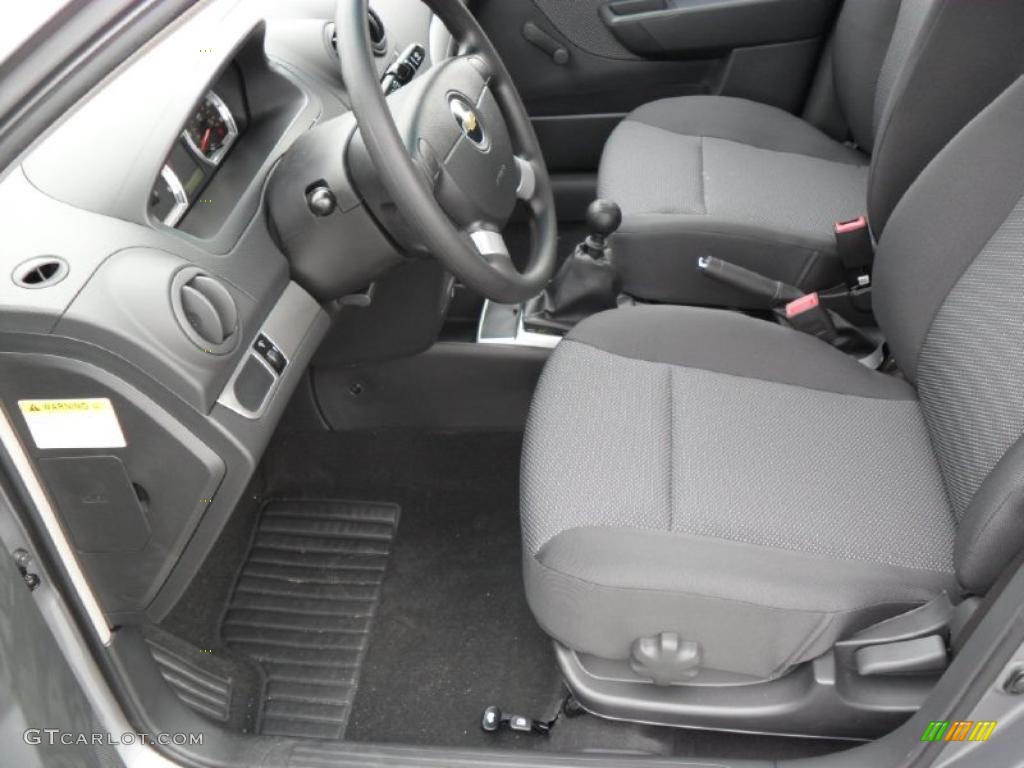 2010 Aveo LS Sedan - Medium Gray / Charcoal photo #7