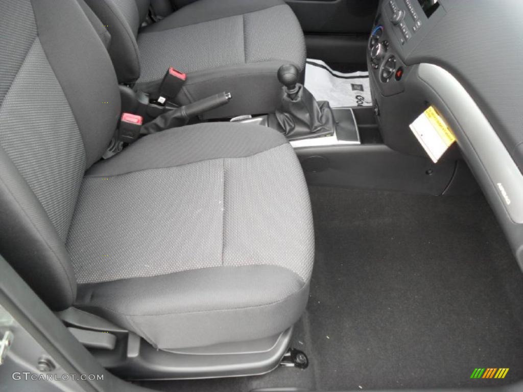 2010 Aveo LS Sedan - Medium Gray / Charcoal photo #19
