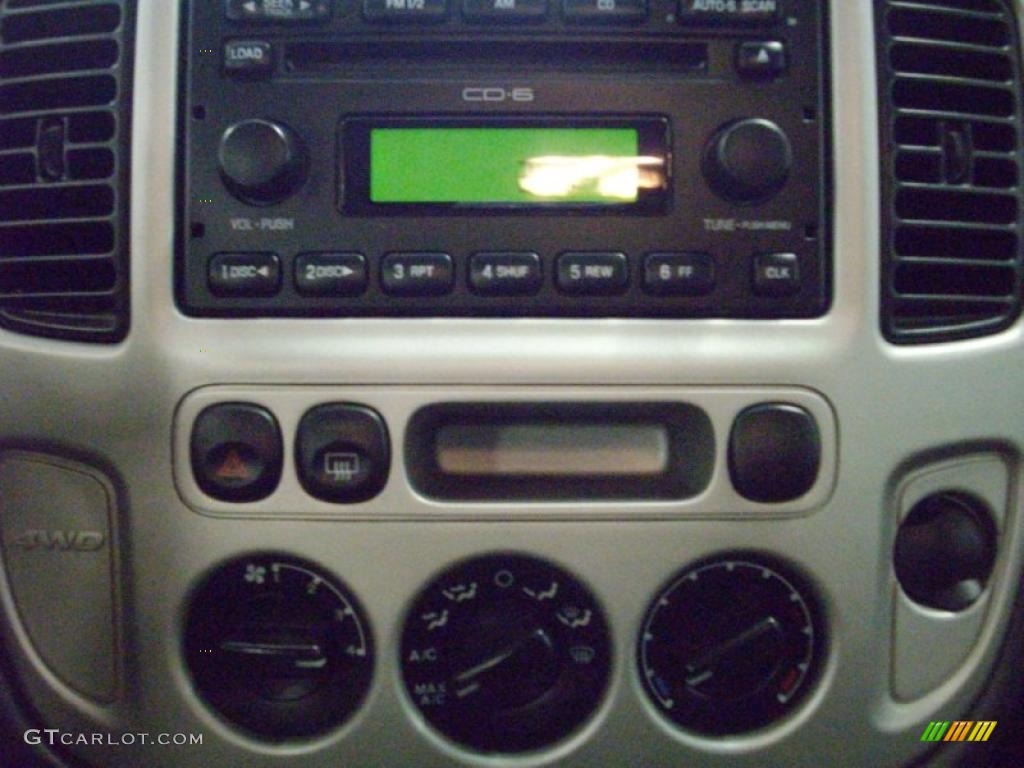 2005 Escape XLT V6 4WD - Titanium Green Metallic / Medium/Dark Flint Grey photo #13