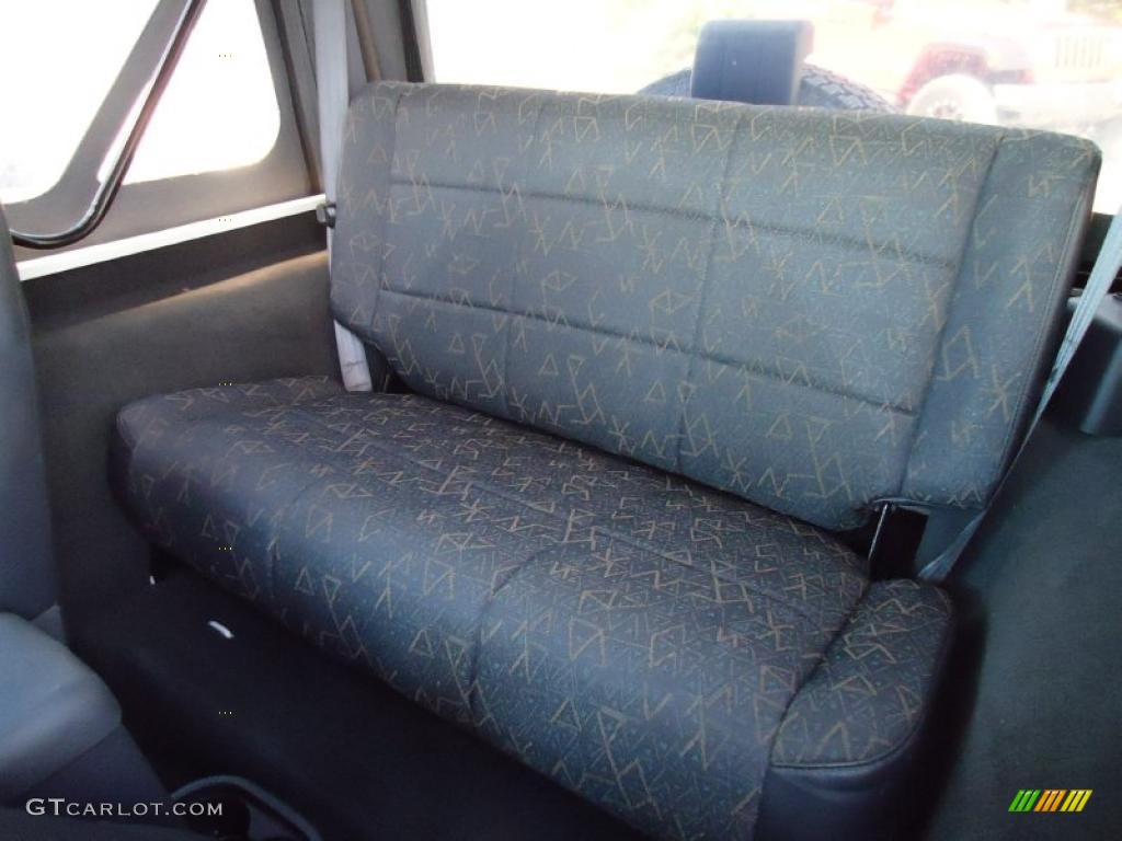 2001 Wrangler Sport 4x4 - Stone White / Agate Black photo #5