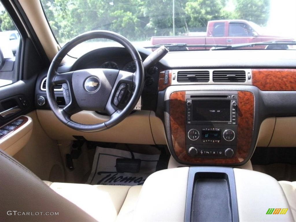 2007 Tahoe LTZ - Summit White / Light Cashmere/Ebony photo #6