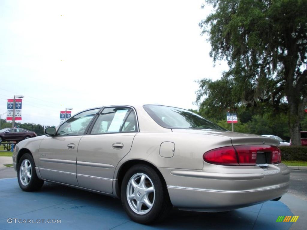 2000 Regal LS - Gold Metallic / Taupe photo #3