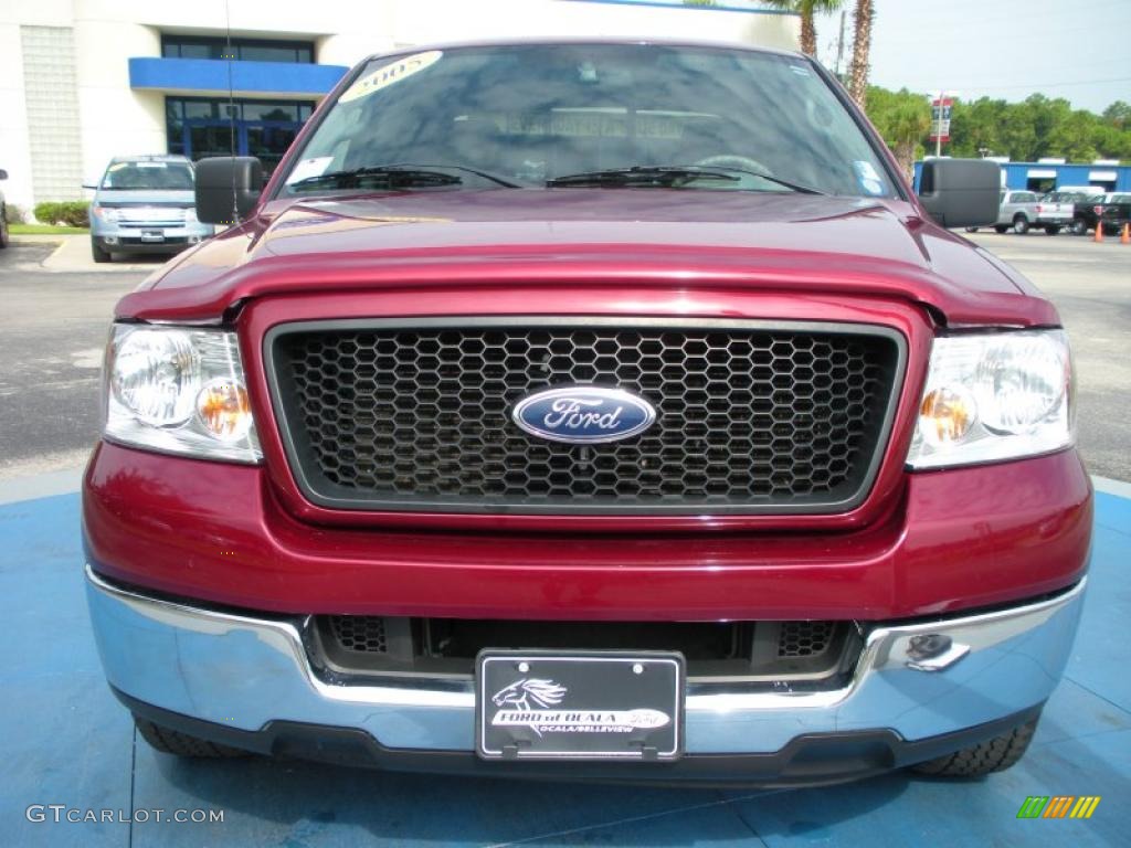 2005 F150 XLT SuperCrew - Dark Toreador Red Metallic / Medium Flint/Dark Flint Grey photo #8