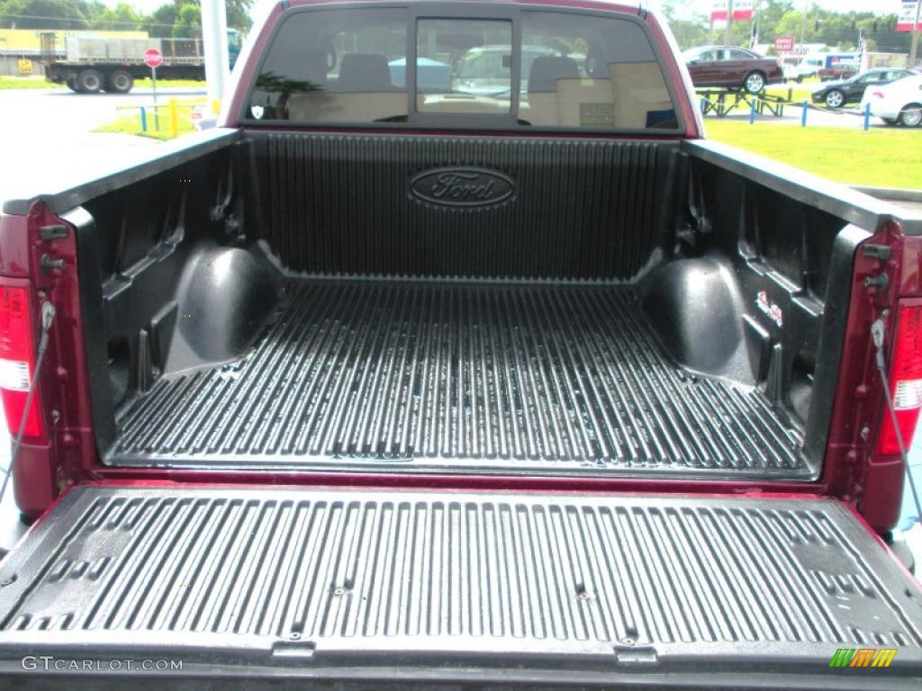 2005 F150 XLT SuperCrew - Dark Toreador Red Metallic / Medium Flint/Dark Flint Grey photo #22