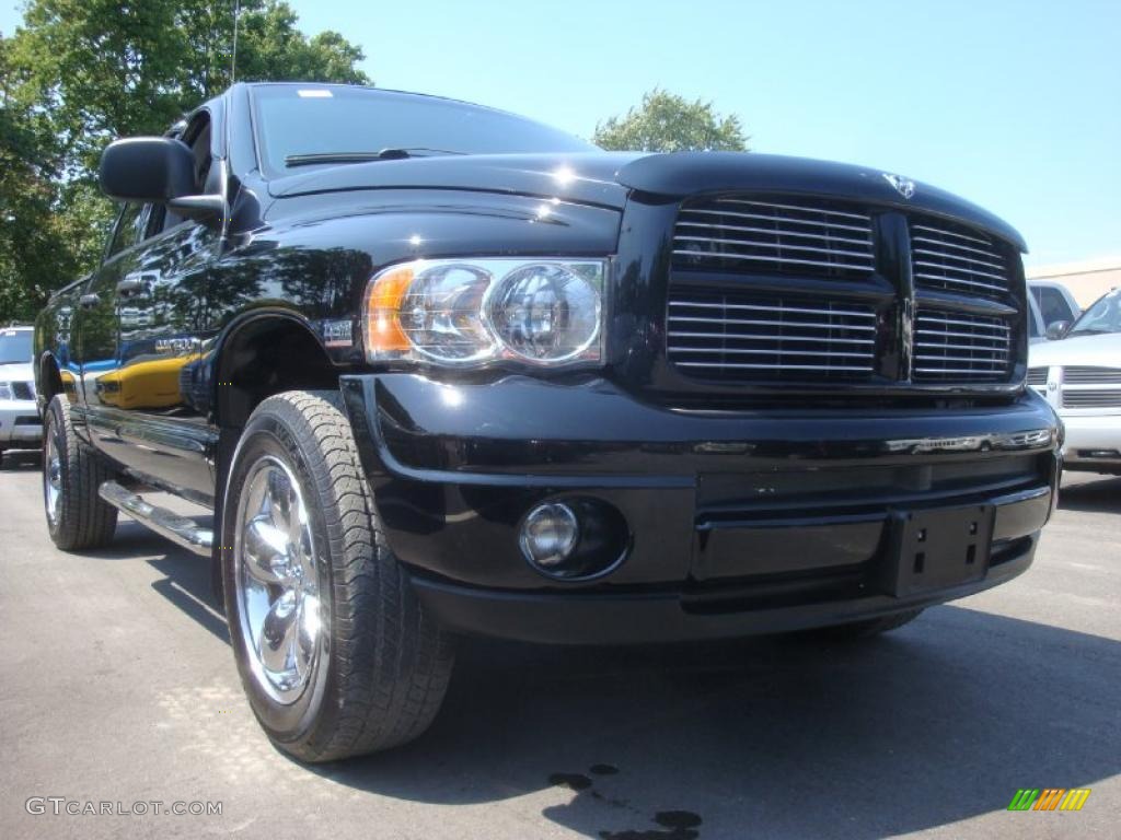 2004 Ram 1500 SLT Quad Cab 4x4 - Black / Dark Slate Gray photo #5