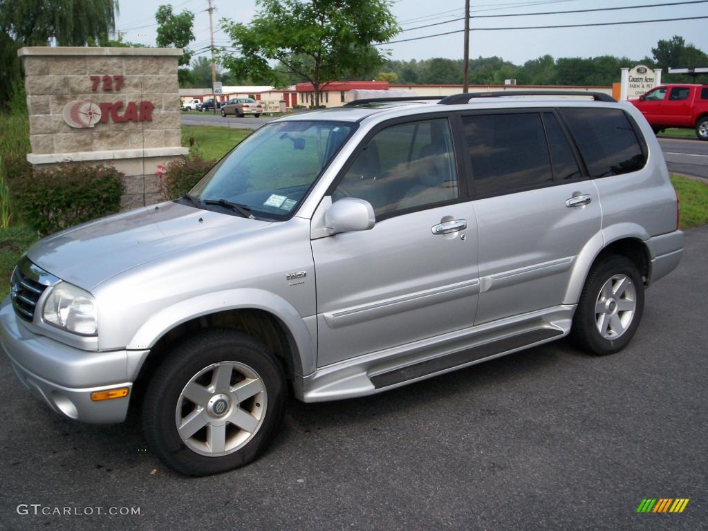 Silky Silver Metallic Suzuki XL7