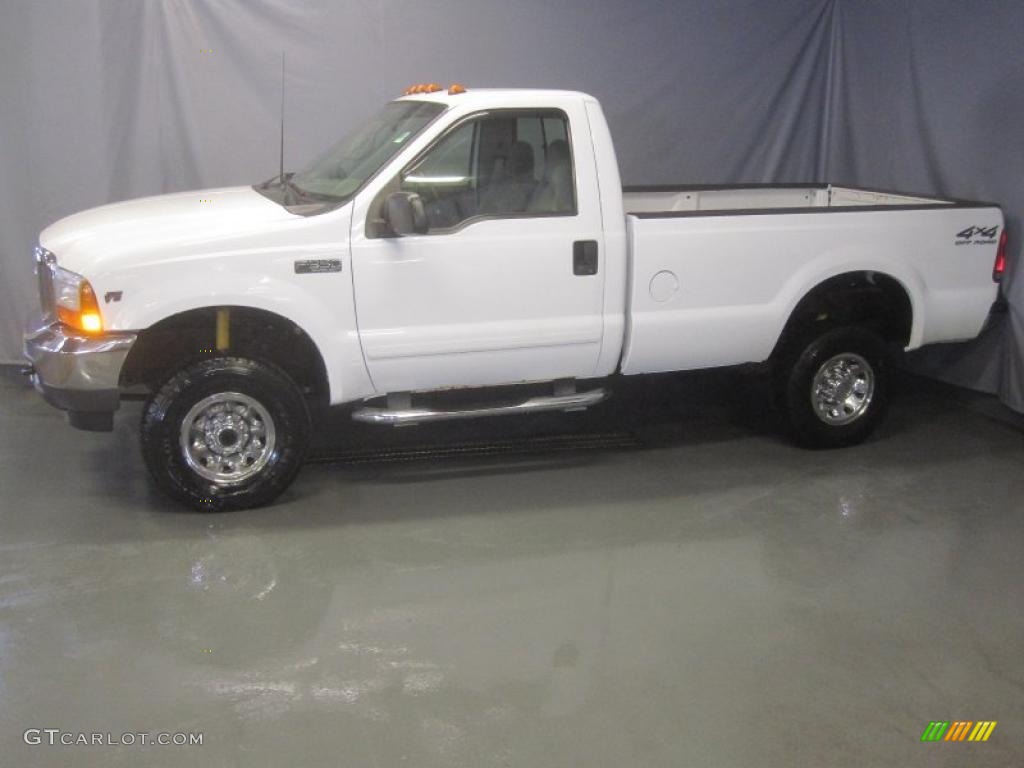 2001 F350 Super Duty XL Regular Cab 4x4 - Oxford White / Medium Graphite photo #2