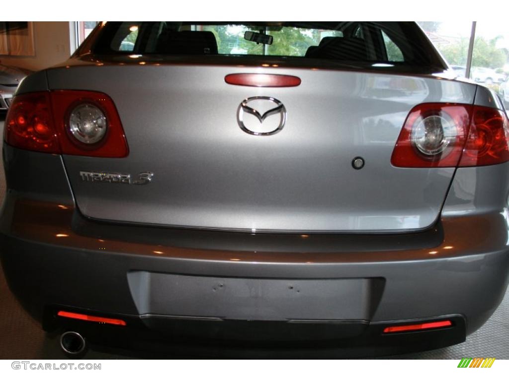 2005 MAZDA3 i Sedan - Titanium Gray Metallic / Black photo #13