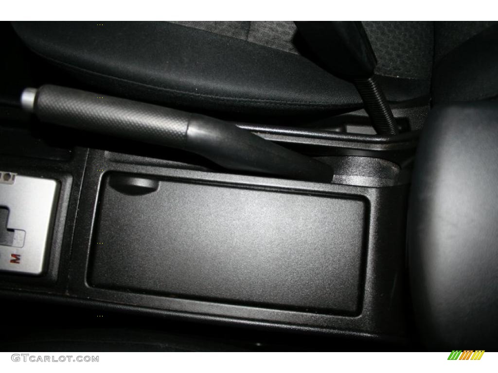 2005 MAZDA3 i Sedan - Titanium Gray Metallic / Black photo #17