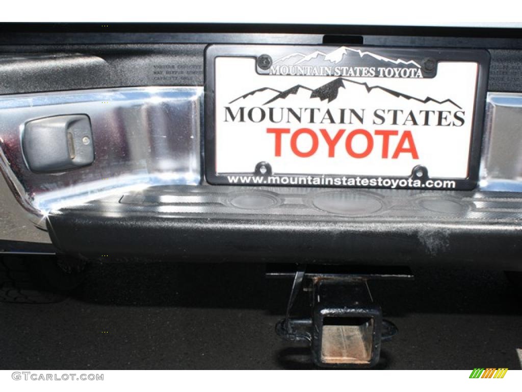 2005 Tacoma V6 TRD Access Cab 4x4 - Silver Streak Mica / Graphite Gray photo #30