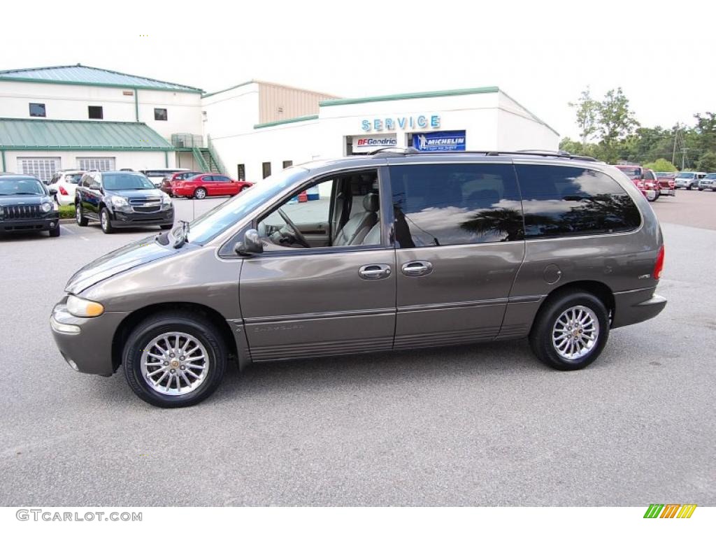 1999 Town & Country Limited - Taupe Frost Metallic / Camel photo #2