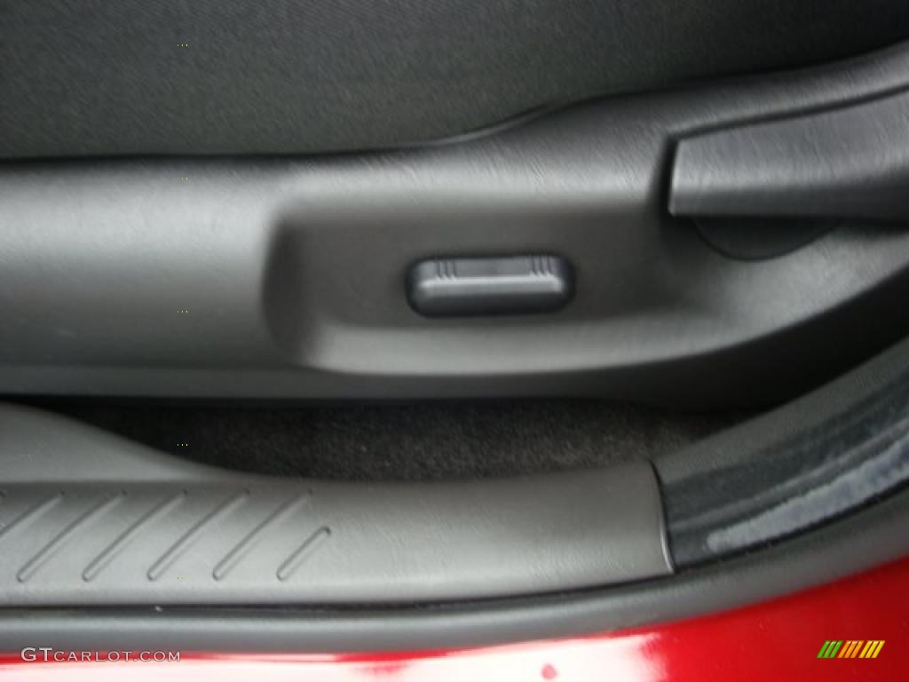 2010 Escape XLT V6 4WD - Sangria Red Metallic / Charcoal Black photo #16