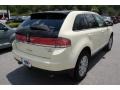 2007 Creme Brulee Metallic Lincoln MKX AWD  photo #16