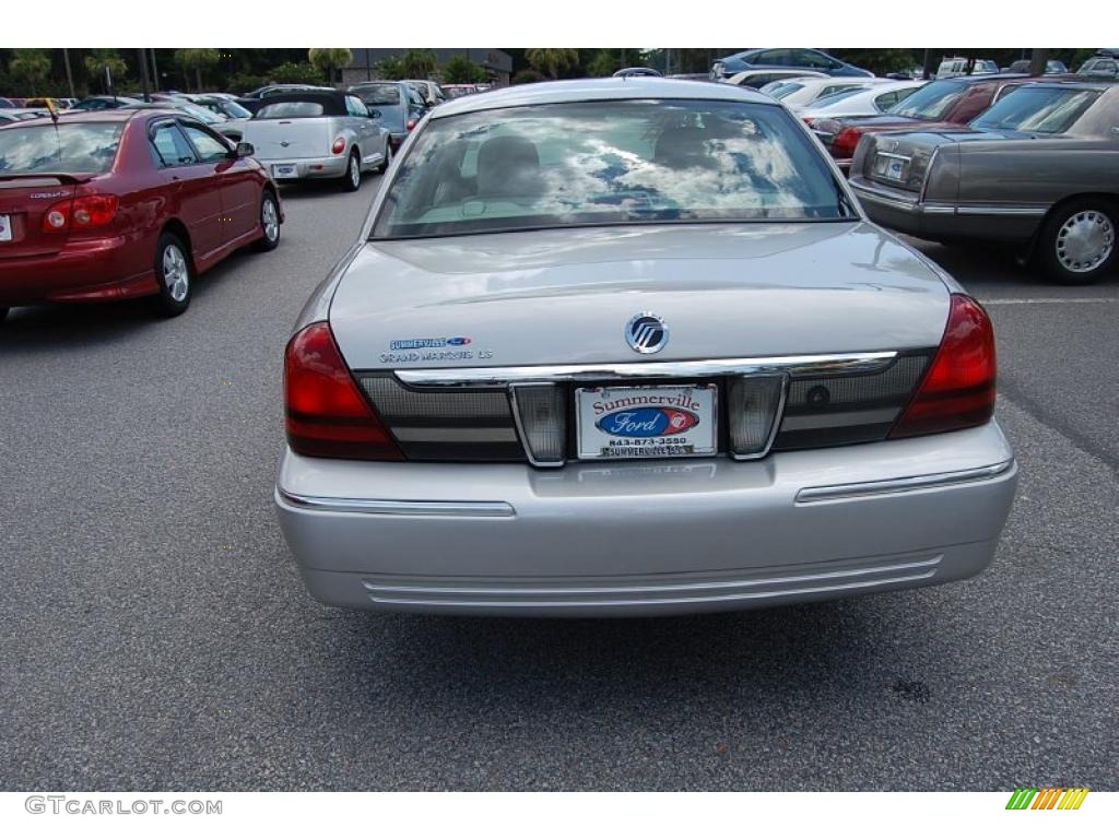 2006 Grand Marquis LS - Silver Birch Metallic / Medium Light Stone photo #16