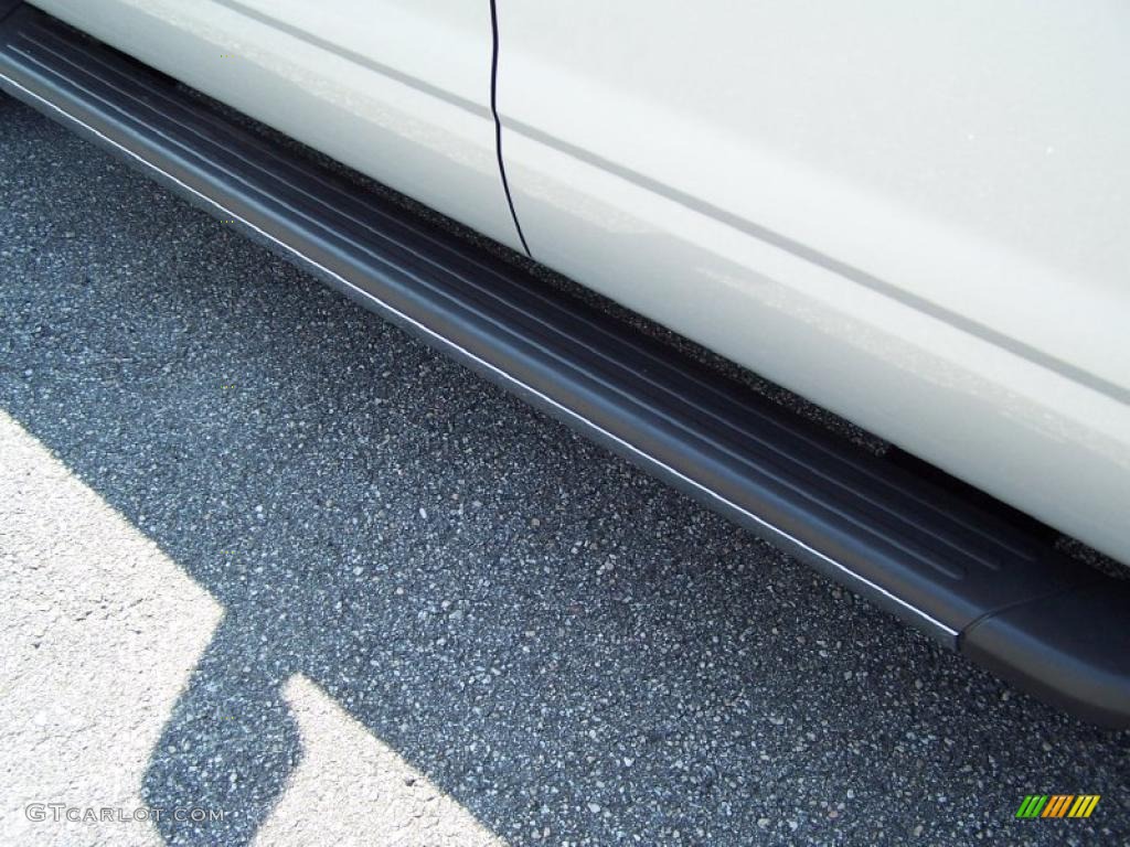 2010 Explorer Limited - Brilliant Silver Metallic / Black photo #10