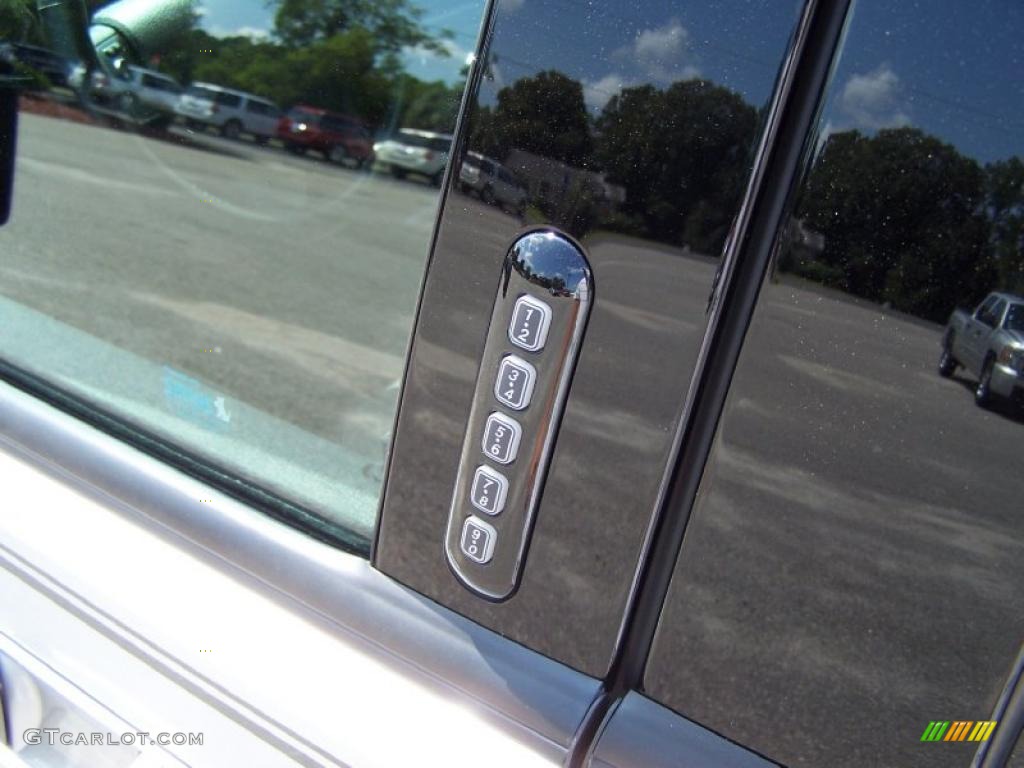 2010 Explorer Limited - Brilliant Silver Metallic / Black photo #11