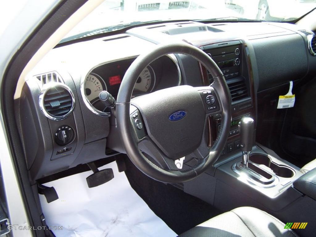 2010 Explorer Limited - Brilliant Silver Metallic / Black photo #23