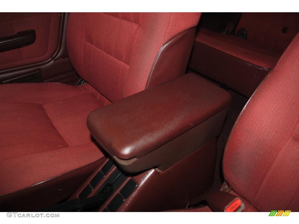 1994 Pathfinder XE 4x4 - Cherry Red Pearl Metallic / Dark Red photo #37