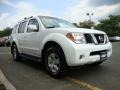 Avalanche White - Pathfinder SE 4x4 Photo No. 8