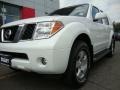 Avalanche White - Pathfinder SE 4x4 Photo No. 10