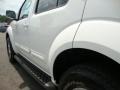 Avalanche White - Pathfinder SE 4x4 Photo No. 12