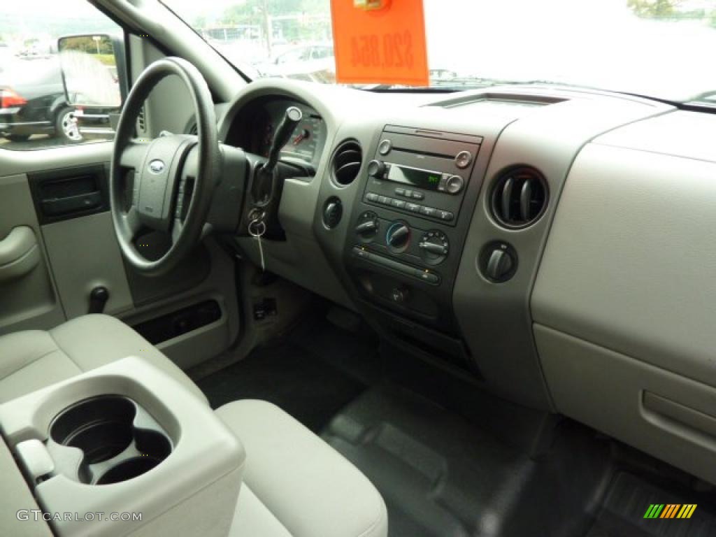 2007 F150 STX SuperCab 4x4 - Dark Blue Pearl Metallic / Medium Flint photo #17