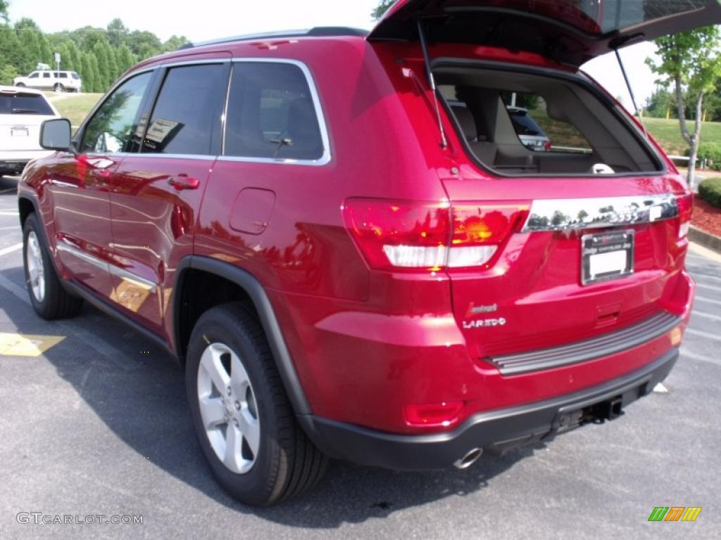 2011 Grand Cherokee Laredo X Package - Inferno Red Crystal Pearl / Dark Graystone/Medium Graystone photo #8