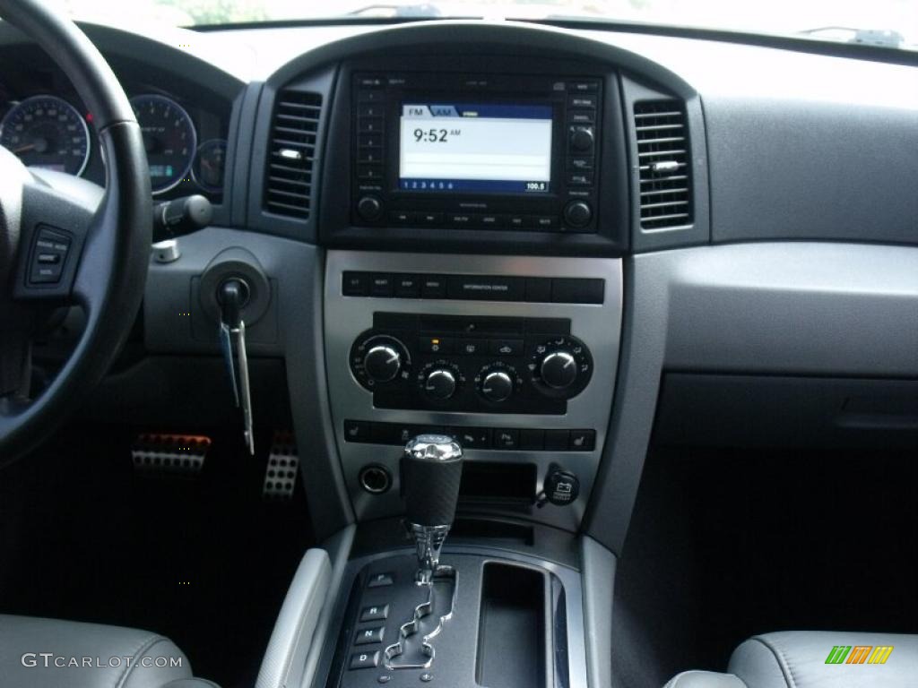 2006 Grand Cherokee SRT8 - Bright Silver Metallic / Medium Slate Gray photo #23