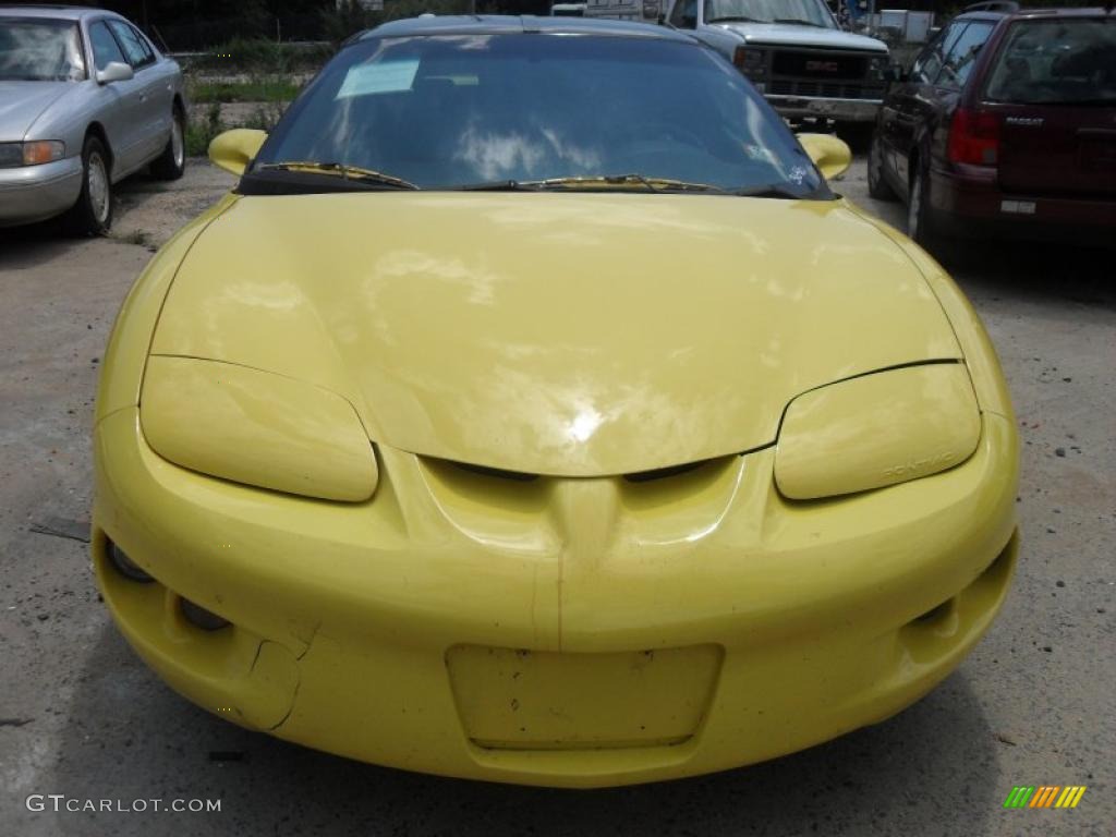 2001 Firebird Coupe - Yellow / Ebony photo #1