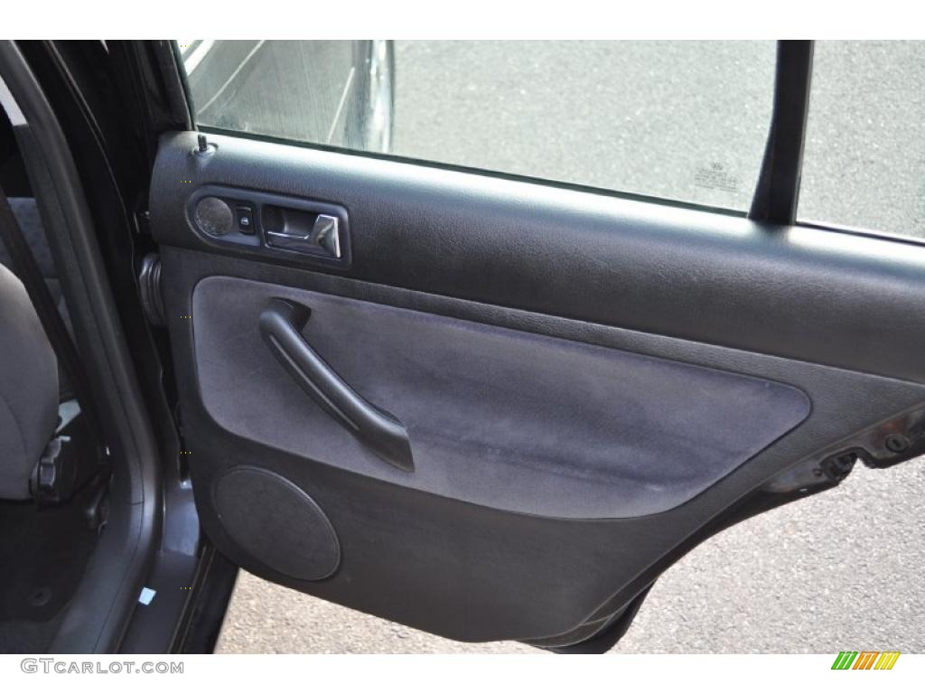 2001 Golf GLS TDI 4 Door - Black / Black photo #25
