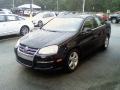 Black - Jetta SE Sedan Photo No. 3