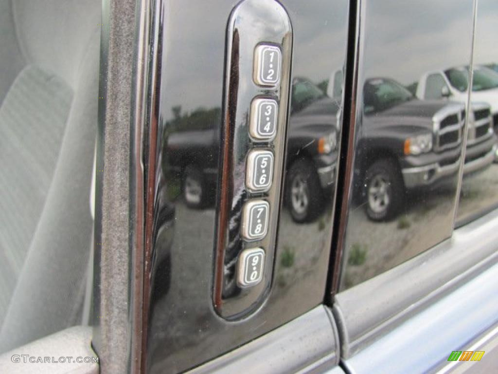 2003 Explorer XLT 4x4 - Medium Wedgewood Blue Metallic / Graphite Grey photo #14