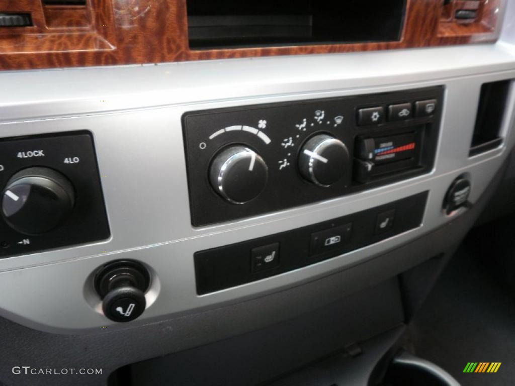 2006 Ram 2500 Laramie Quad Cab 4x4 - Flame Red / Medium Slate Gray photo #29