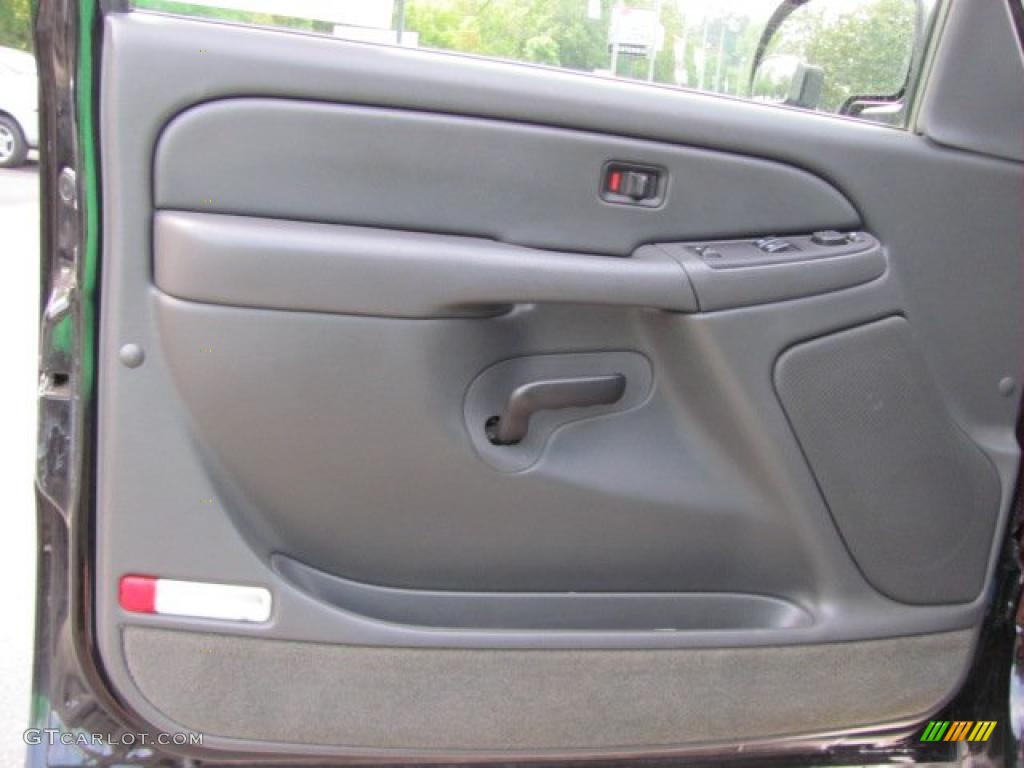 2004 Silverado 3500HD LS Regular Cab 4x4 Dually - Black / Dark Charcoal photo #13