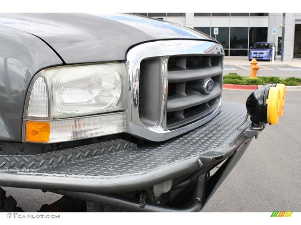 2002 F250 Super Duty Lariat Crew Cab 4x4 - Dark Shadow Grey Metallic / Medium Flint photo #43